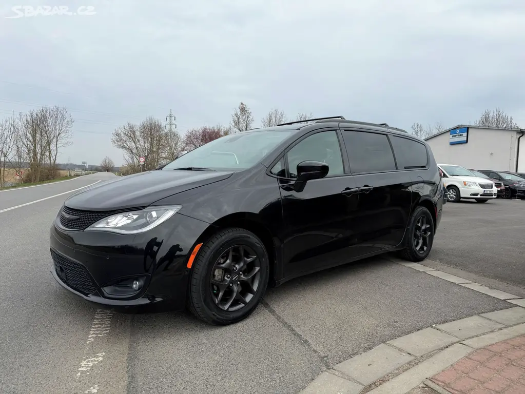 Chrysler Pacifica 3,6 Pentastar S Radar 360 2019